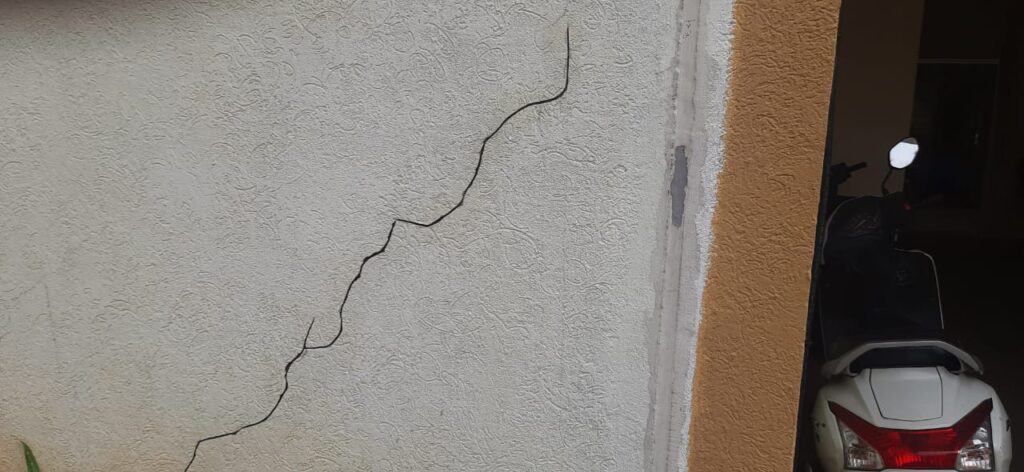 wall crack filling
